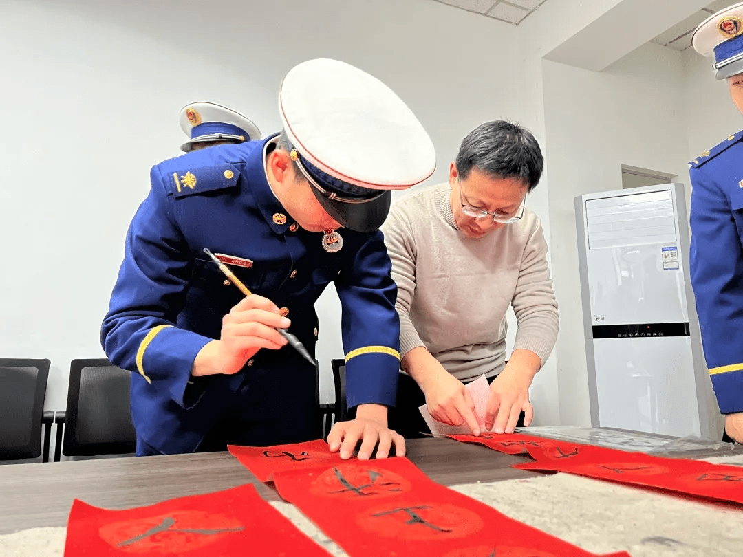 吕梁|翰墨飘香过小年 消防安全福满园