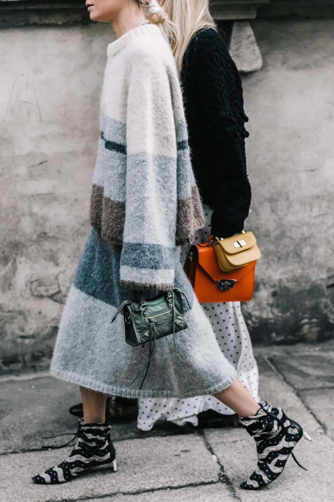 饱和度 春节穿什么|帮你挑好了这4款裙子,谁穿谁美~