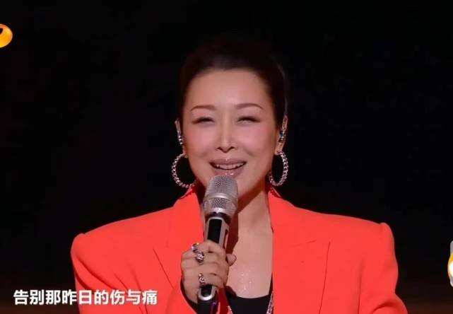 身材 天后孙悦高调回归！50岁穿女团风不翻车，时隔7年首次公开亮相
