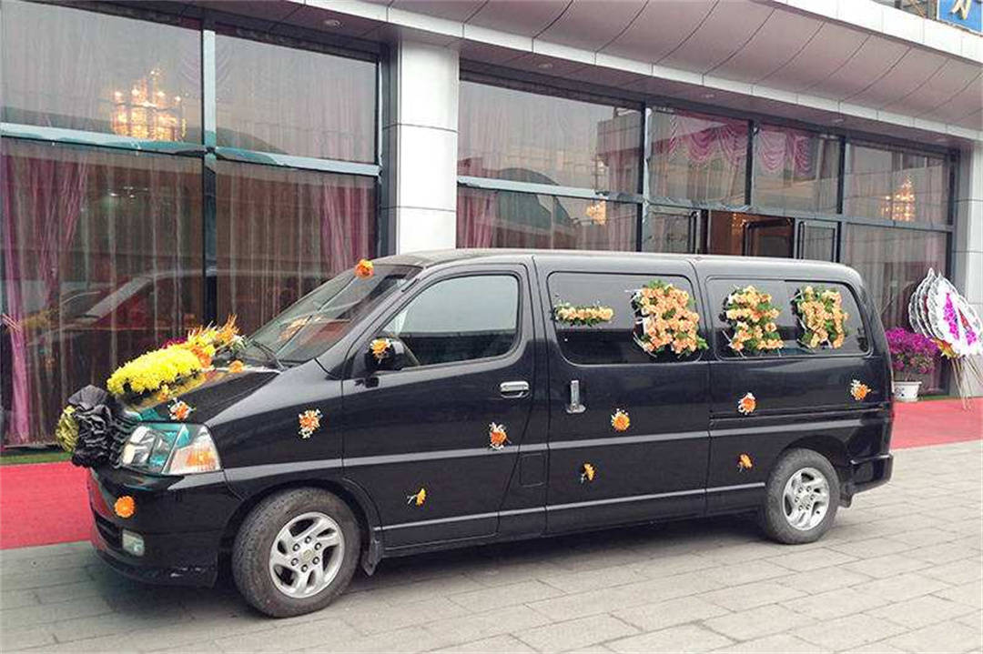 黑救护车的发财路:串通保安垄断医院,半年时间获利45万余元