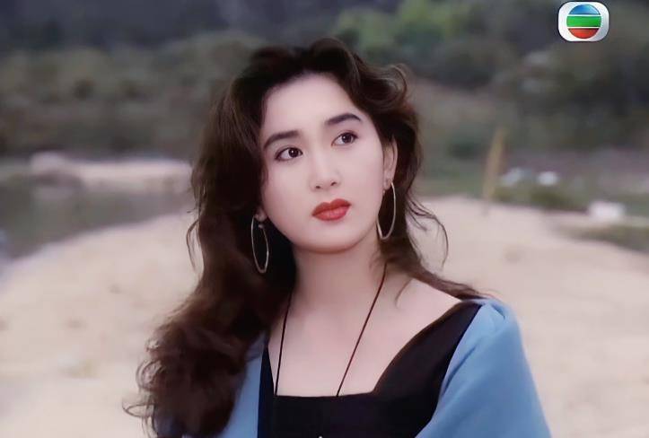 巅峰温碧霞年轻时的妆容绝了,30年前凭港妆登上颜值巅峰,惊艳了众人