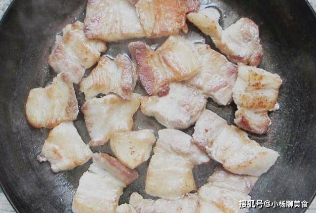 姜片|做回锅肉,应该焯水还是过油?都错了,这才是回锅肉正确打开方式