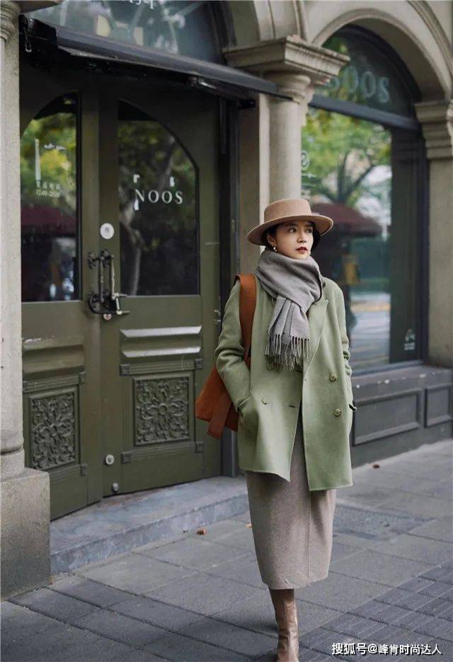 时节 降温后不要瞎打扮,瞧三木的“大衣”穿搭,入冬这么搭优雅又好看