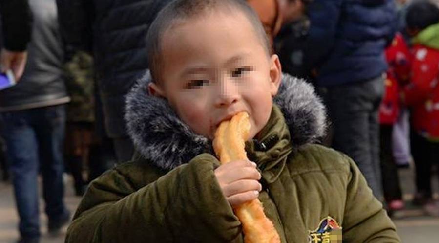 面包|中国爸妈“糊弄”式早餐悄然兴起,很多孩子天天吃,家长毫不在意