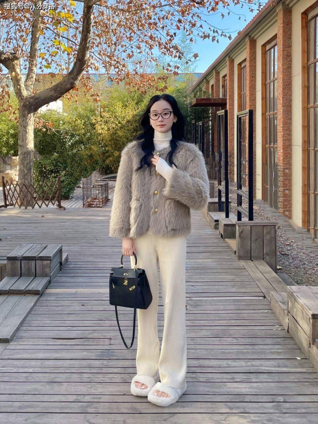 下装 今年火了一种单品叫“环保皮草”，优雅又保暖，普通人也能驾驭