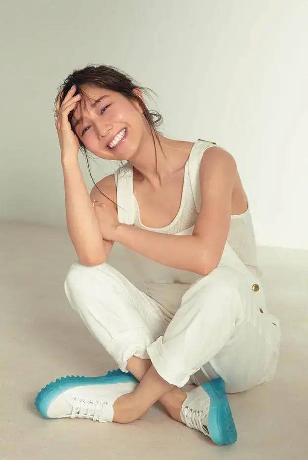 日本九头身女优合集各个身材高挑匀称肌肉紧致迷人女生看了都忍不住