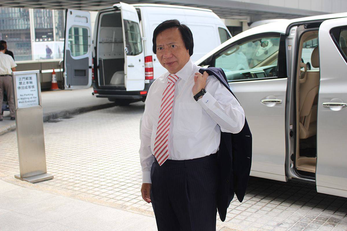 原创两个惹上官司的千亿富豪郭炳江坐了5年的牢刘銮雄却不用坐牢