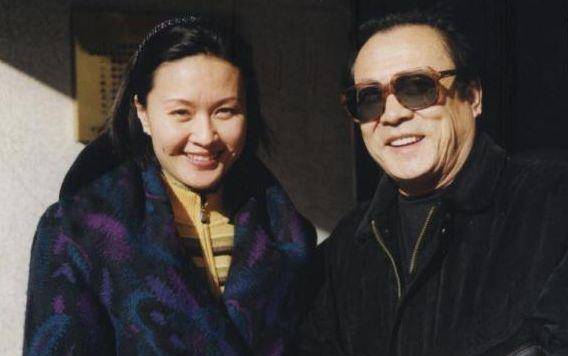 原创与丈夫离婚就为了嫁给小10岁屠洪刚的方舒现在怎么样了