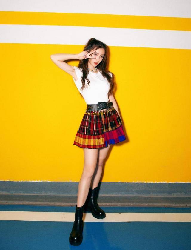 黑色 马丁靴的时尚秘密，只有潮流达人知道