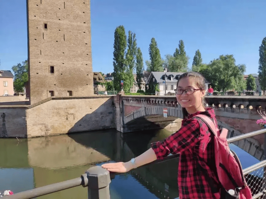 图 | 曹丹凤(来源:曹丹凤)读硕期间,曹丹凤研究的是聚氨酯合成,即做