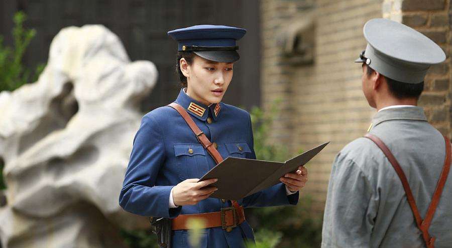 饰演者啜妮,饰演的蓝冰探求正义,追寻信仰.