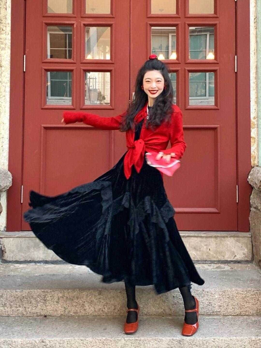 毛衣 出门聚会怎么穿?这四款心机造型,时髦个性又有腔调,咋穿都出彩