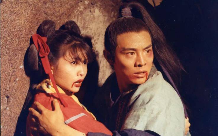 秒杀|王晶版《倚天》:老版本名场面被净化,成昆秒杀巅峰时期周芷若