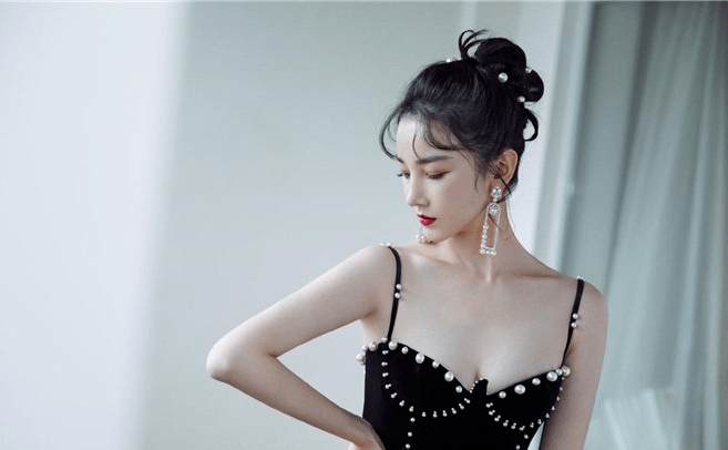 美貌5位美商极高的女星,有的换头精雕细琢,有的仅靠化妆弥补缺陷