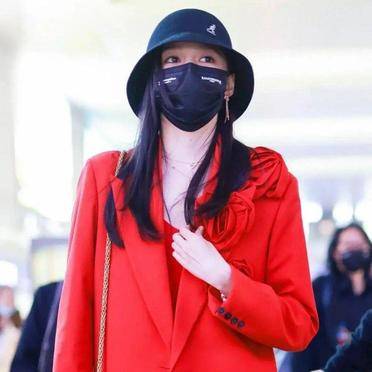 好身材 小个子女生的牛仔裤穿搭 休闲又优雅温柔