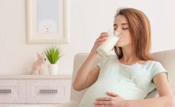人体|孕期喝牛奶就不舒服，也许你忽略了这几点