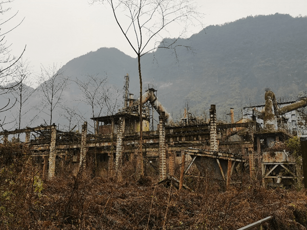 四川什邡地震遗址图片