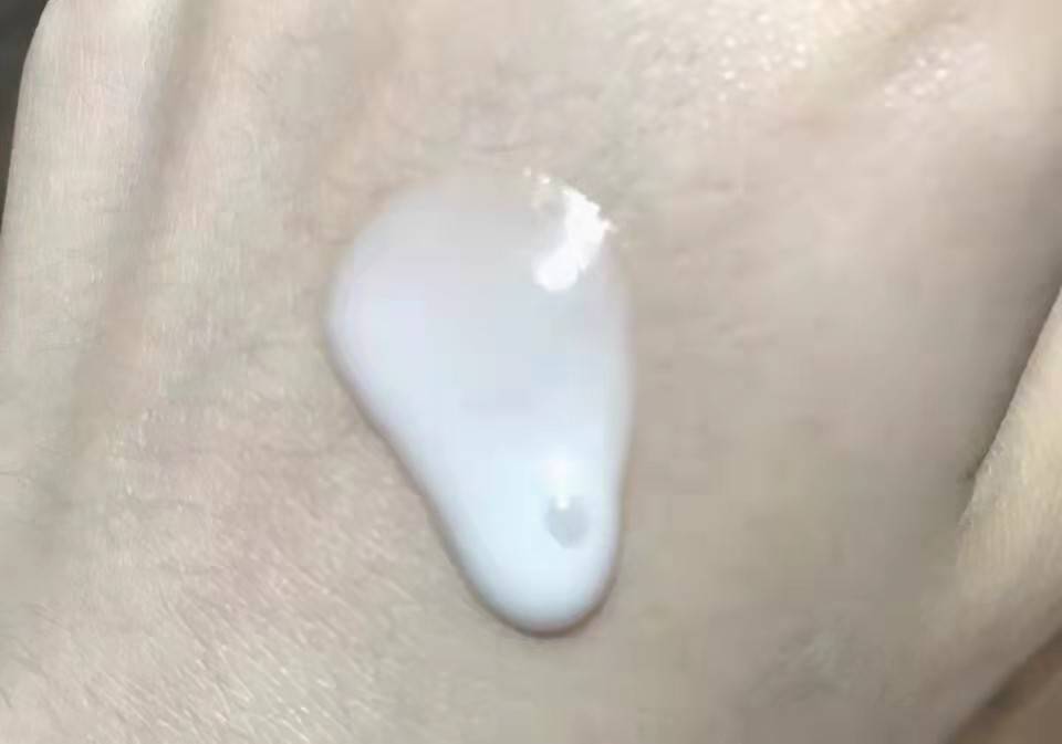 产品四套热门水乳对比测评:谁才是油皮“亲妈”?