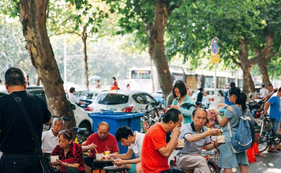 早茶|中国最迷恋早点的城市，吃早餐比“过节”还隆重，却都在外面吃