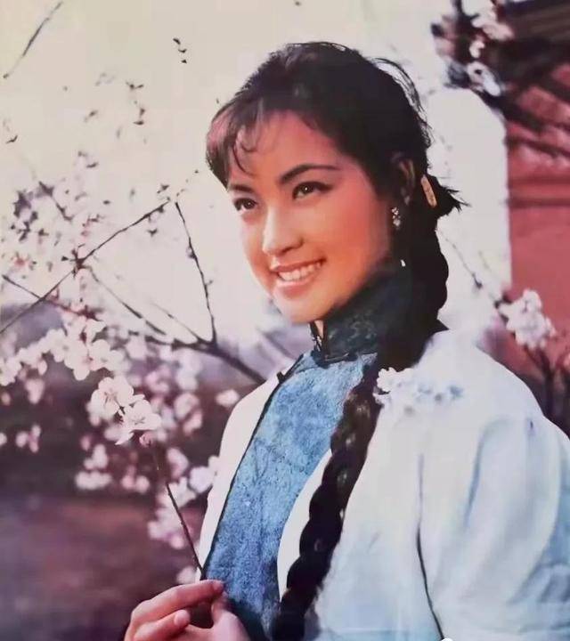 梦婕刘晓庆在《神秘的大佛》中饰梦婕同款系列12图，哪张才是你的最爱