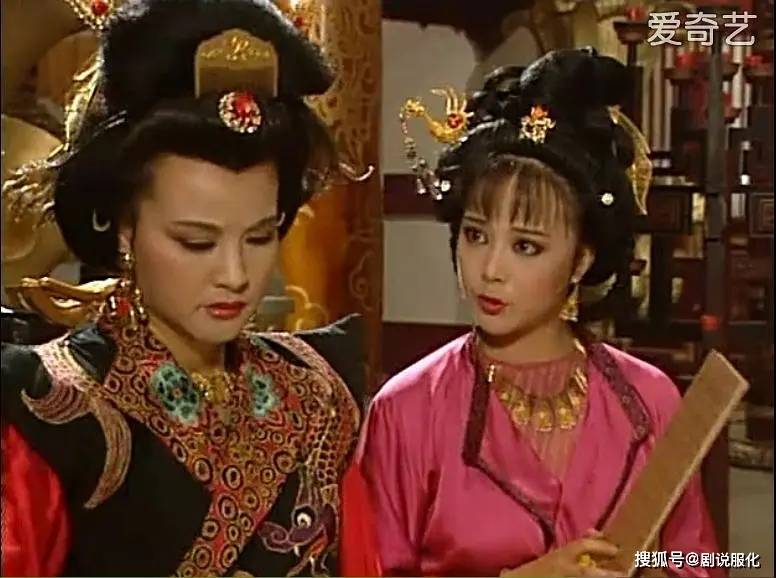 传统 服装师集体阵亡！古装剧除了交领长袍，就没别的款了？