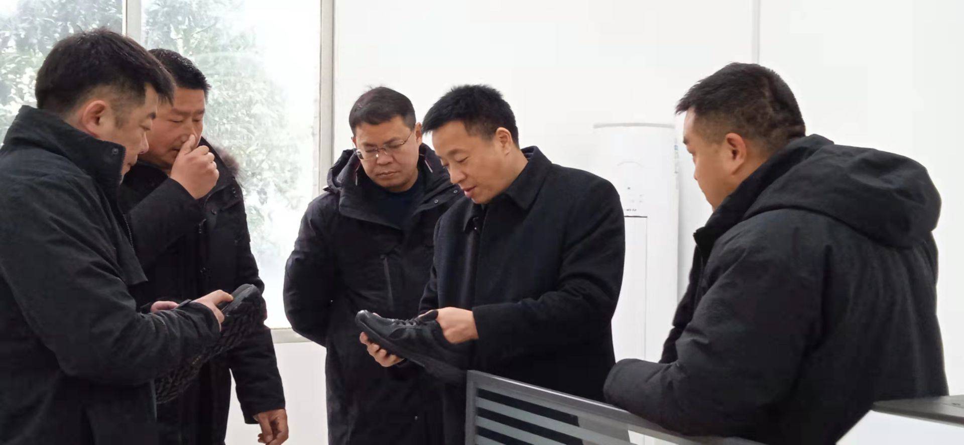 阳新新闻万鼎检查城区企业复工复产工作