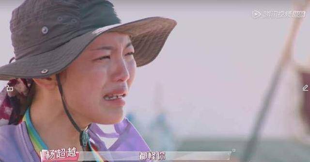 因为不少女明星的盛世美颜都是“妆”出来的,素颜后的她们都一言难尽