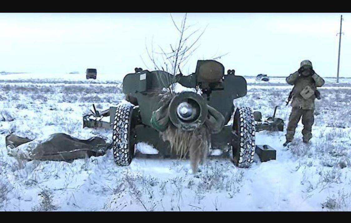 乌军50岁滑膛炮上前线,对抗1200辆俄军坦克:打起来活不过5分钟