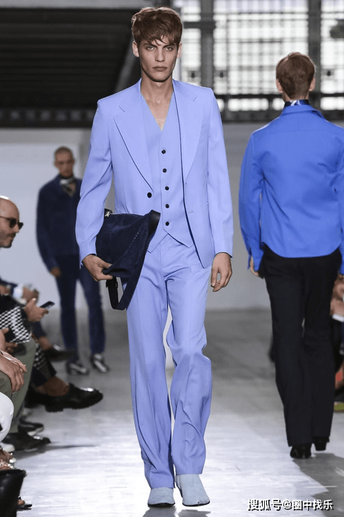 行走的荷尔蒙男超模 ee7e53345b6a4ae59abedb3fbacfb40c.png