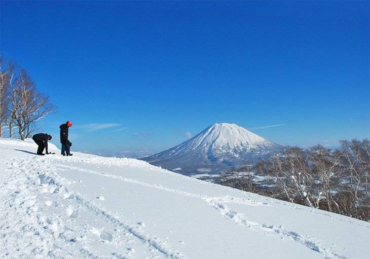 世界上著名的滑雪胜地是哪里 f39d037ef7684bc4ae061207bf9082fd.jpeg