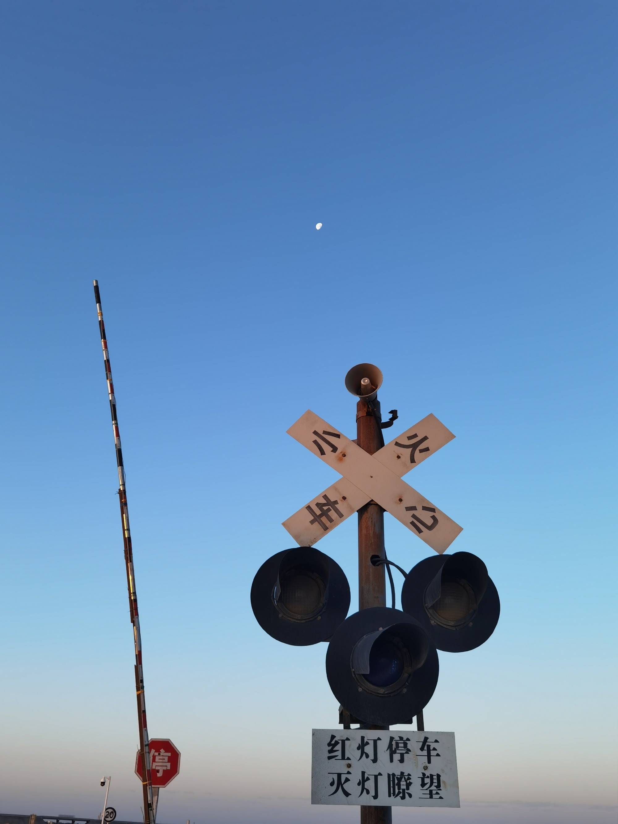 拍摄于行程的第26天;内蒙古二连浩特.