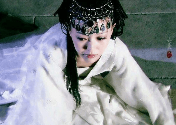 仙剑奇侠传|同演女娲后人不同效果：刘亦菲唐嫣阿娇封神，娜扎被嘲得最惨