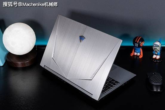高性能|水冷游戏本和高性能游戏本怎么选？2022年大学生怎么选择电脑？