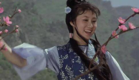 李连杰版《少林寺》中牧羊女,昔日魅力仍在,转战商场成精英女神_丁岚
