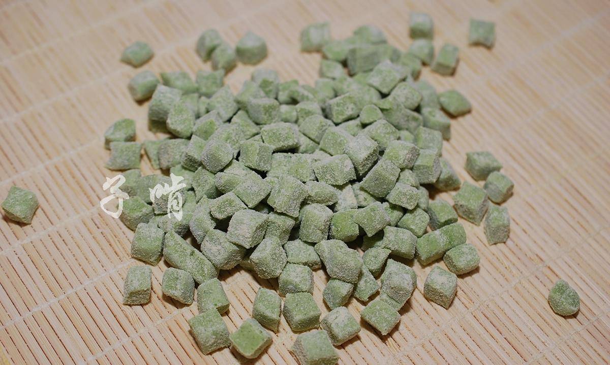 食材|请妹子吃12元麻食有五块大肥肉,不是大鱼大肉都不想吃饭能不胖嘛