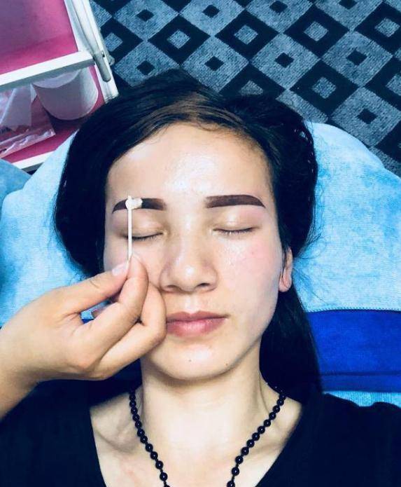 画眉为何纹眉的普通女生居多，而女明星却很少纹眉，看完你就会明白！