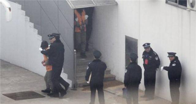 邓伦毕业于哪个学校邓伦会几种语言会说英语吗202