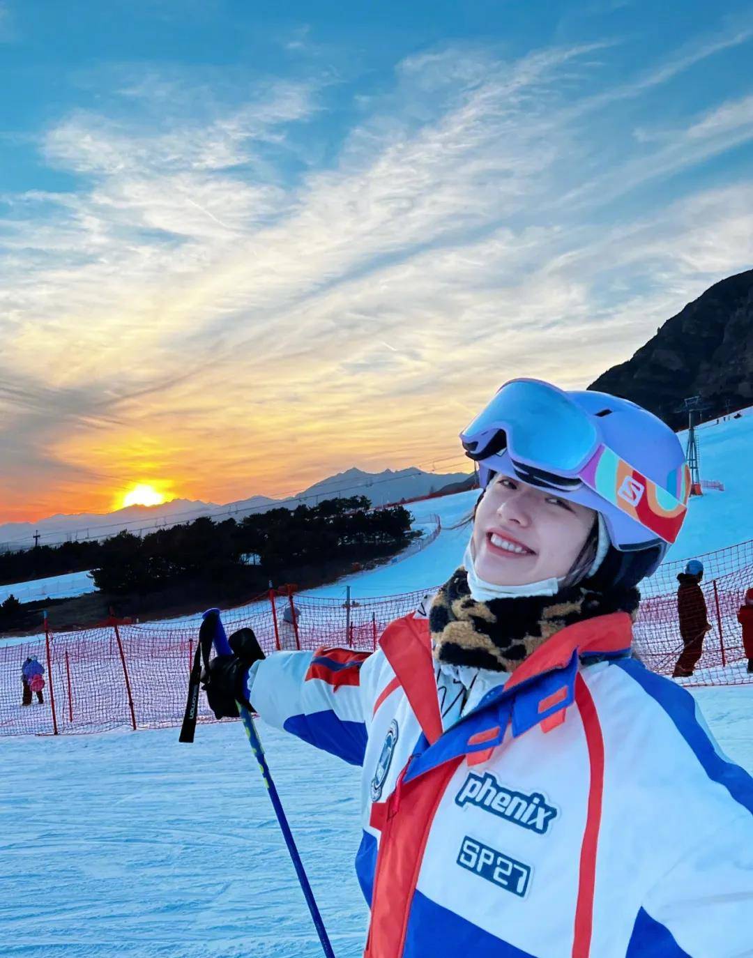 冰雪梦回《青2》,滑雪场甜心虞书欣的氛围感拿捏了