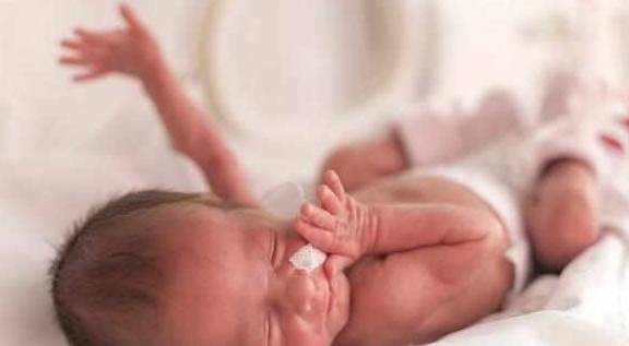 几个月出生的宝宝能存活 0e9418cd55b546bdbe2d6be8bfb780e0.jpeg