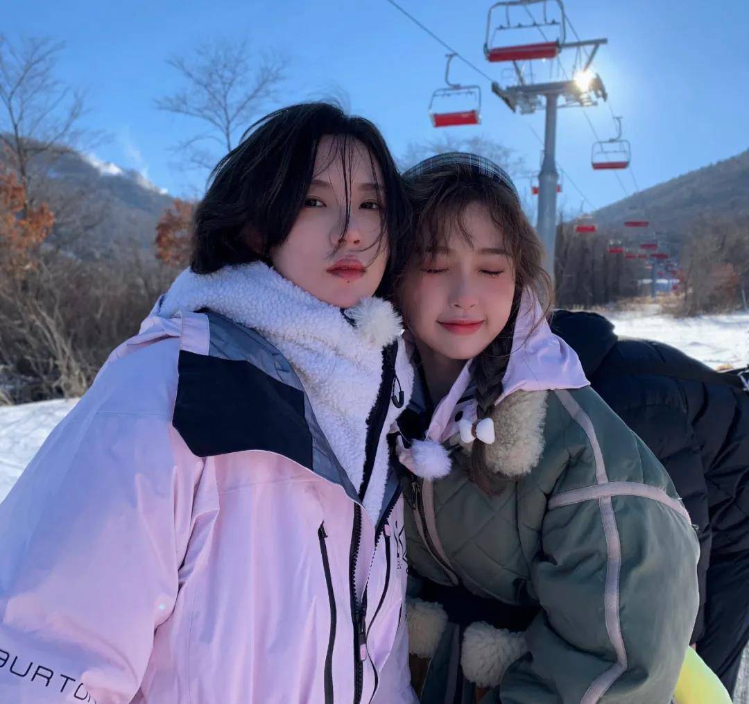 冰雪梦回《青2》,滑雪场甜心虞书欣的氛围感拿捏了