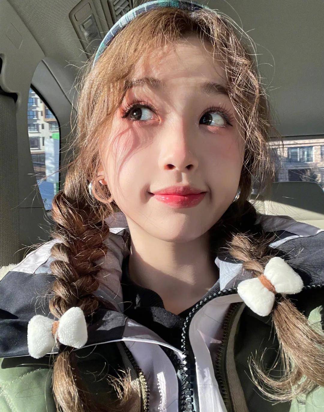 冰雪梦回《青2》,滑雪场甜心虞书欣的氛围感拿捏了