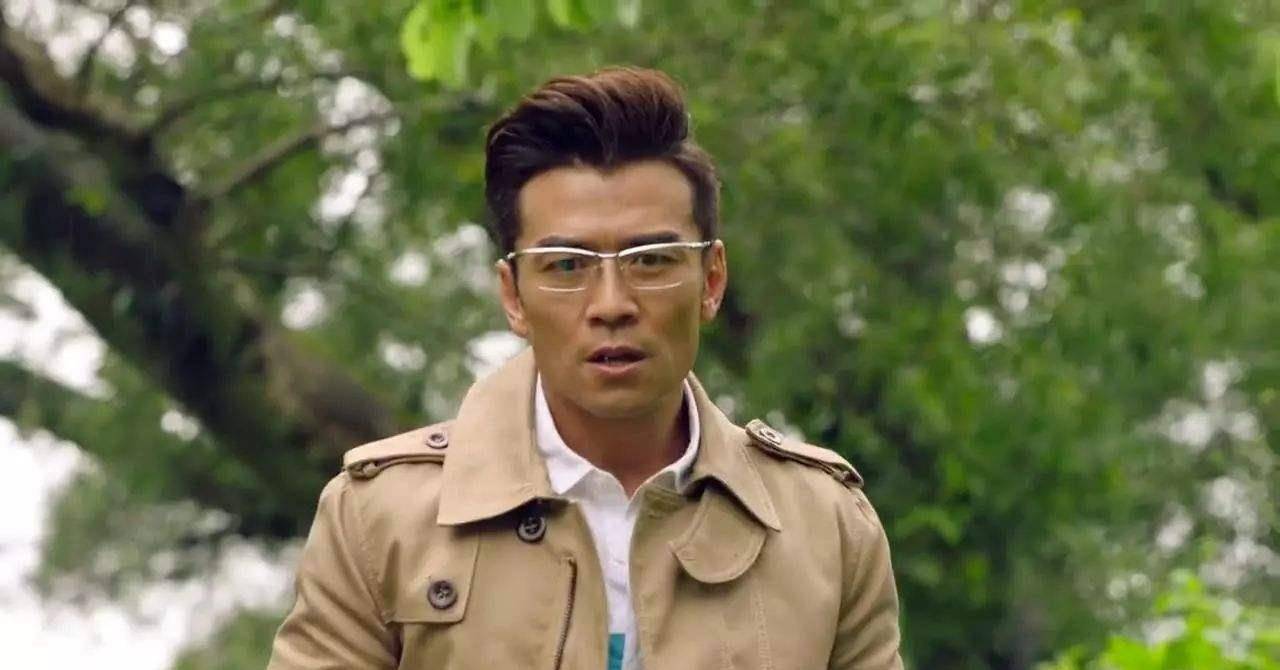 原创tvb小生唐文龙感情丰富如今51岁仍未婚无人嫁