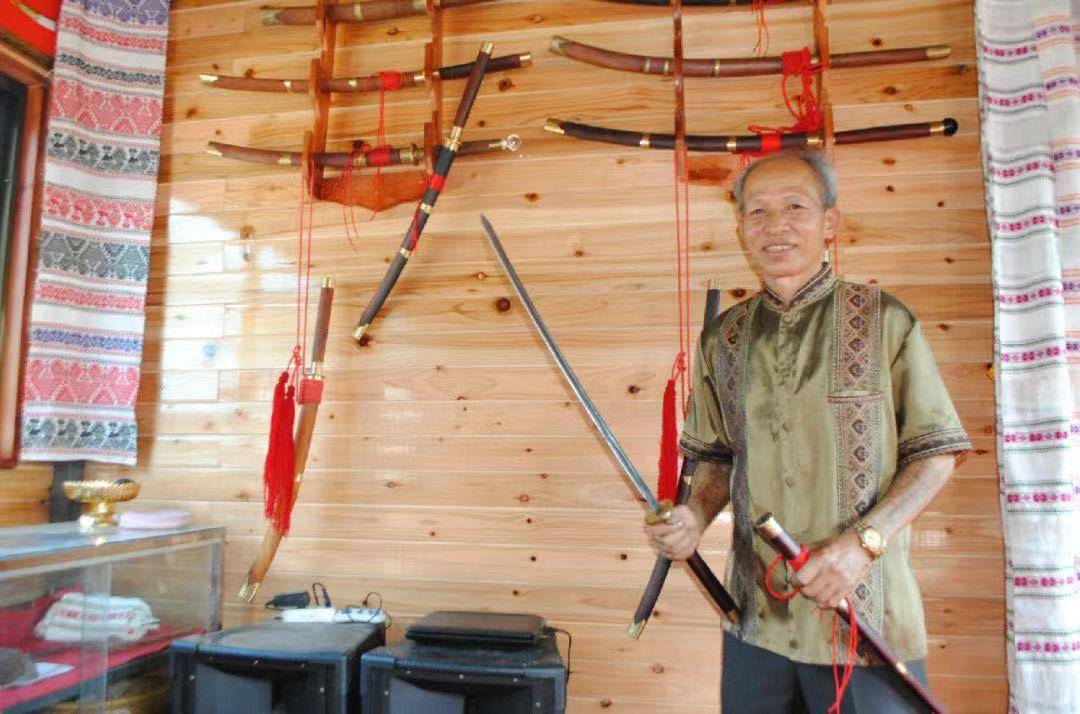 而强悍武勇是每个傣族先民赖以生存的条件.