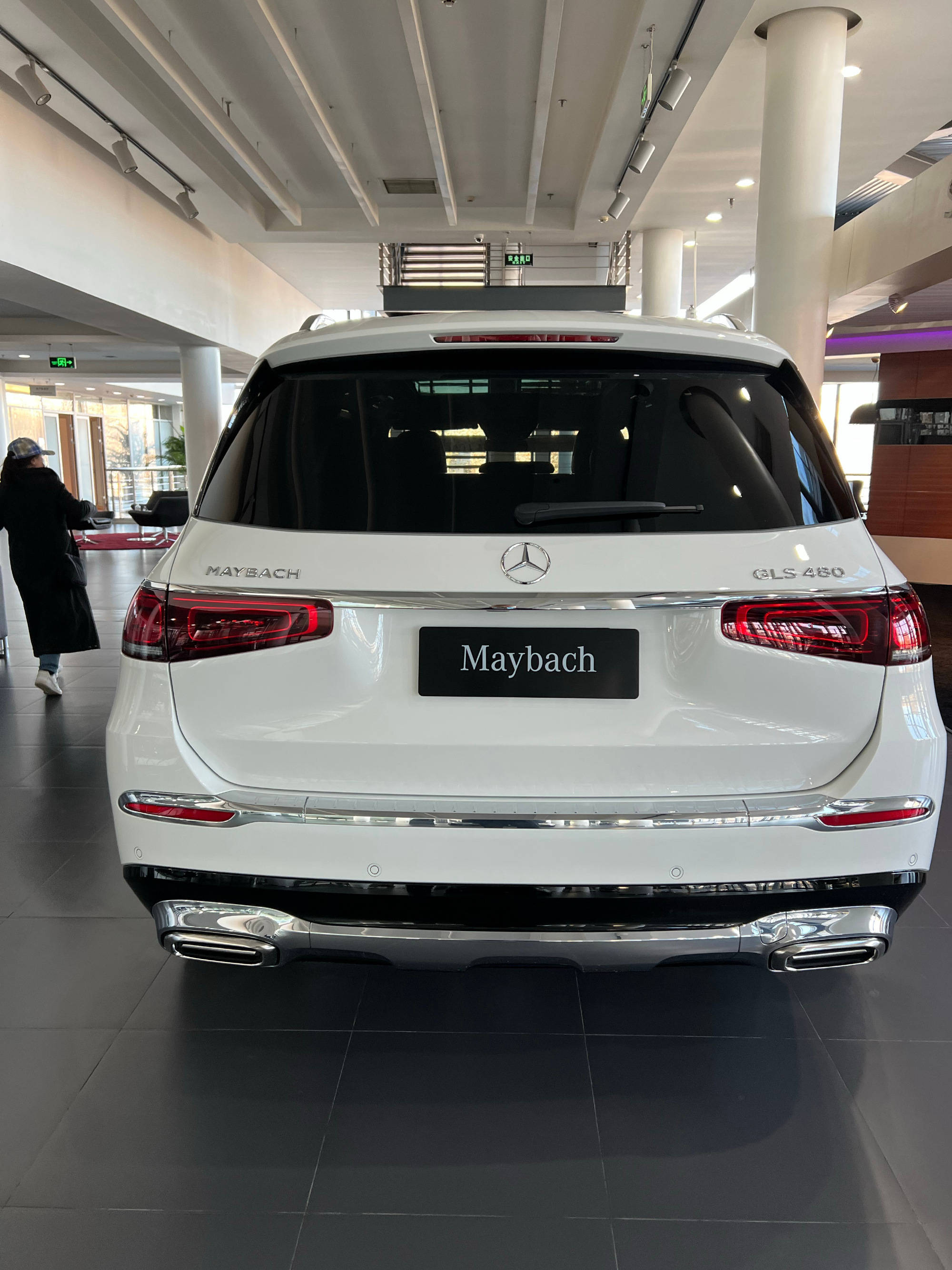 在白色的梦想座驾里 重寻白色的梦迈巴赫gls480 gls600 北京迈巴赫4s