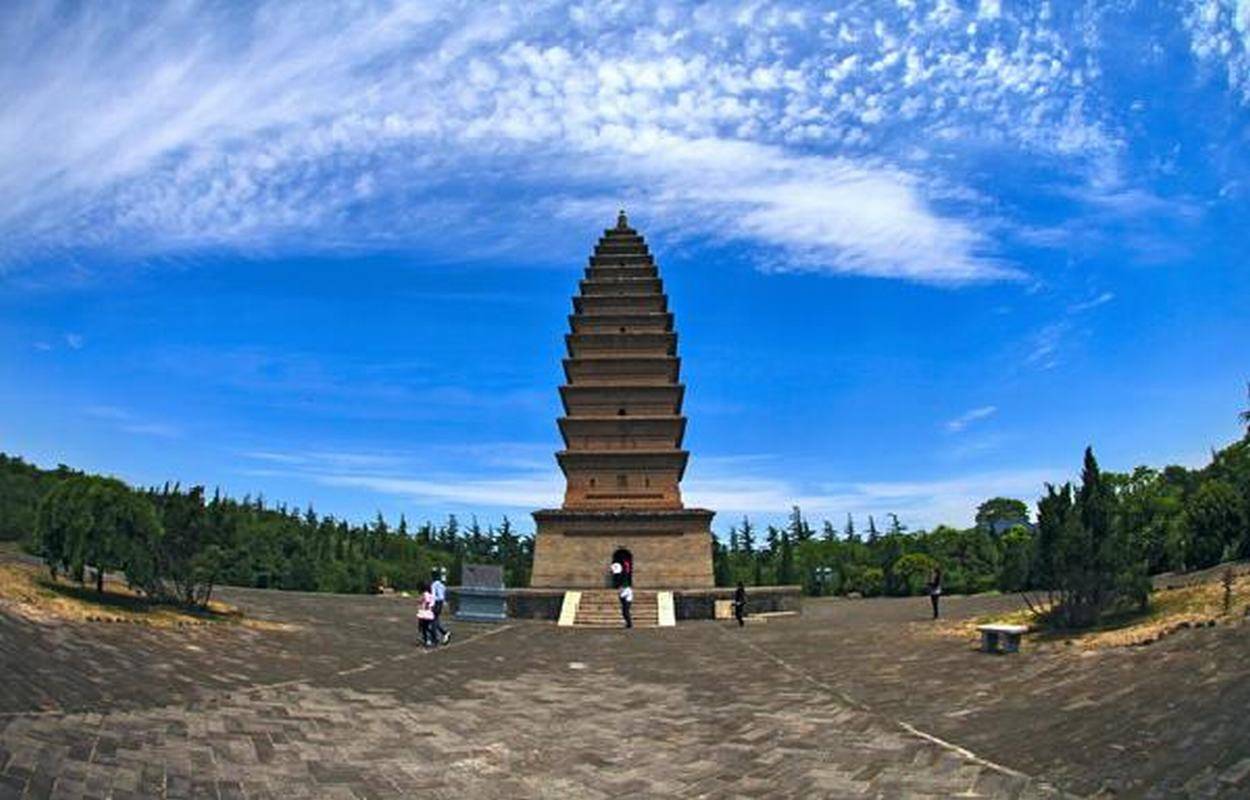 河南这三座历史悠久的古塔,值得品味~_塔内_古建筑_开封铁塔