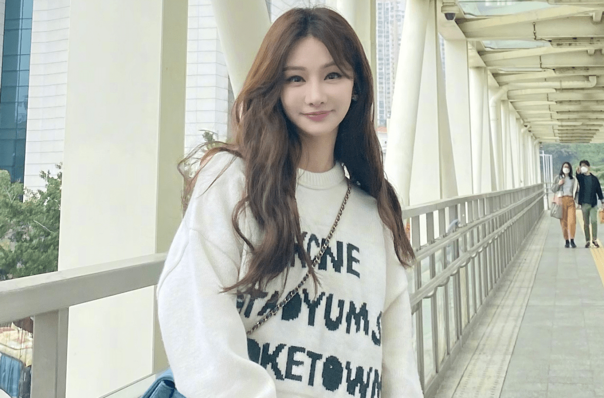 miss重返巅峰创造人气纪录,手捧鲜花露面宣布恋情!