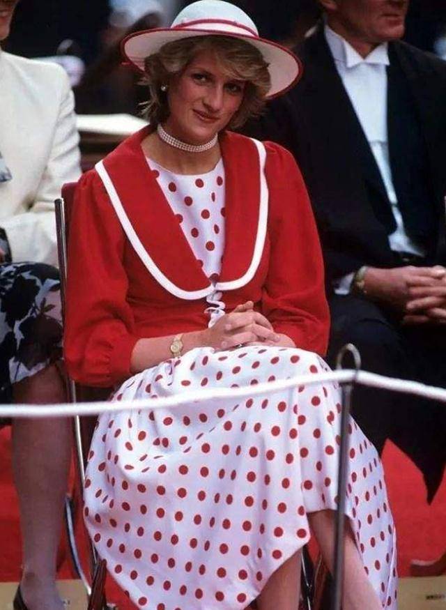 气息 戴安娜最爱的波点，复古经典的优雅风靡了这个夏天，你岂可错过？