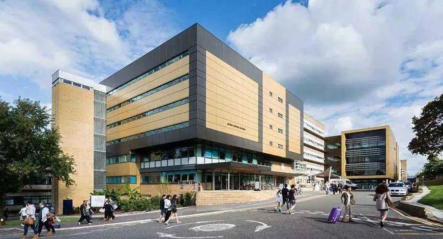 英国名校王爱曼华之华威大学