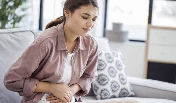 因为|胃不好的人,尽量养成3个习惯,减轻肠胃负担,肠胃或许能好受些