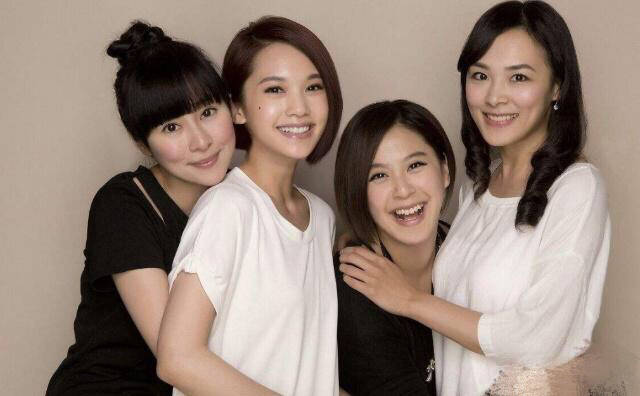 女星自曝7成是渣前男友25岁患抑郁症今37岁育2子1女幸福美满 黄小柔 台湾 Junior 太阳信息网